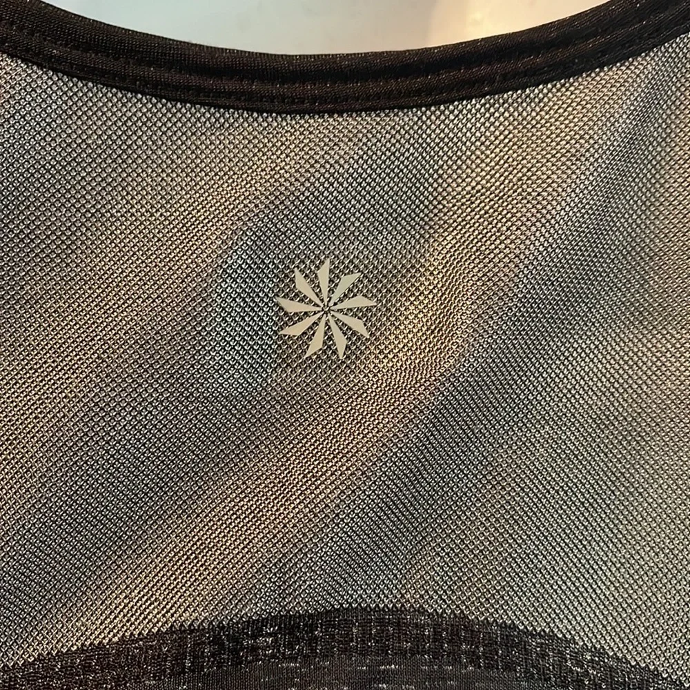 ATHLETA Top. Size X-Small - Picture 6 of 8